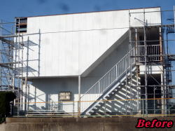 台風被害　外壁破損