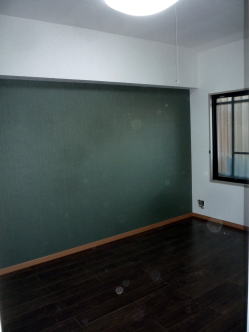 wall 13